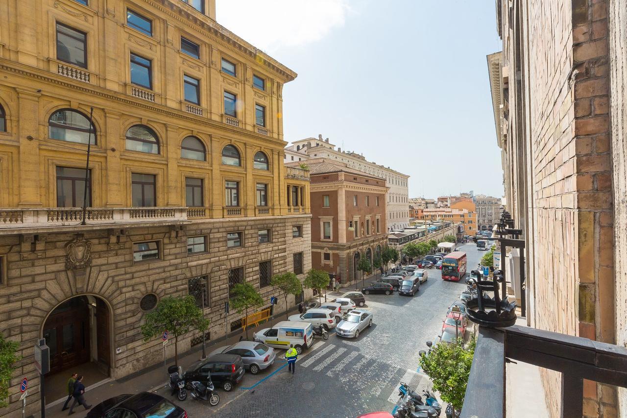 רומא Prestigious Apartment Via Barberini מראה חיצוני תמונה