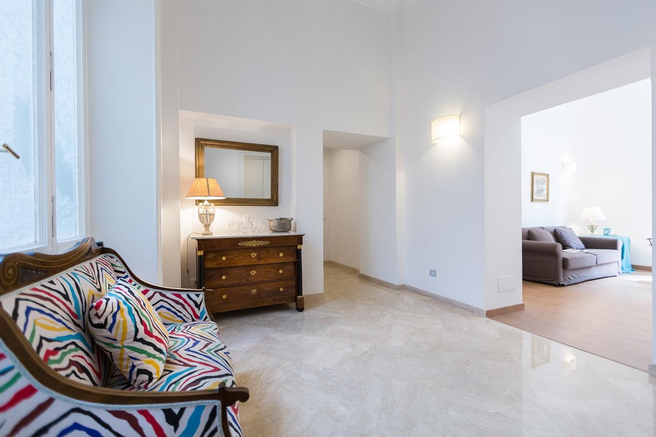 רומא Prestigious Apartment Via Barberini מראה חיצוני תמונה